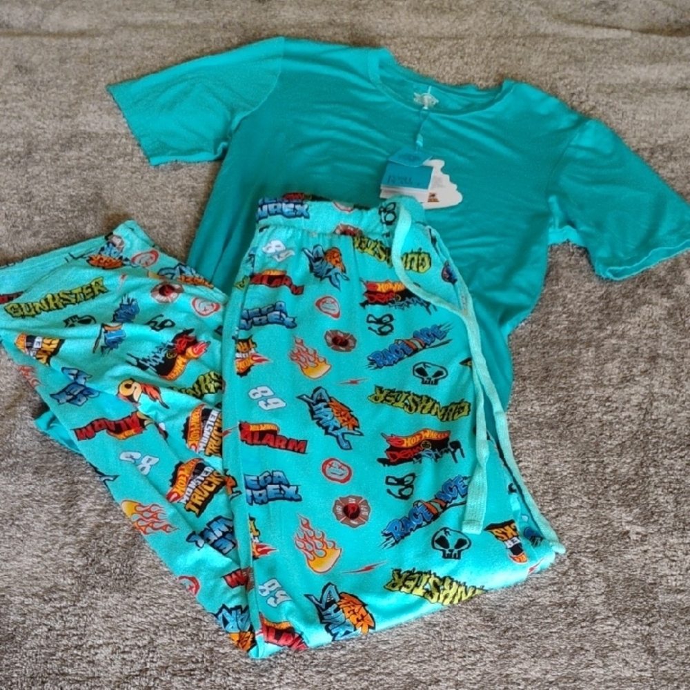 Posh Peanut X Hot Wheels Monster Trucks NWT Pajama Set Rare